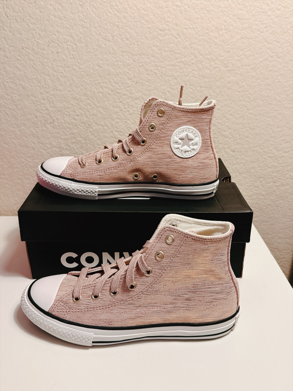 Converse Chuck Taylor All Star High Top Rose Gold Metallic Junior 3 662800C NIB